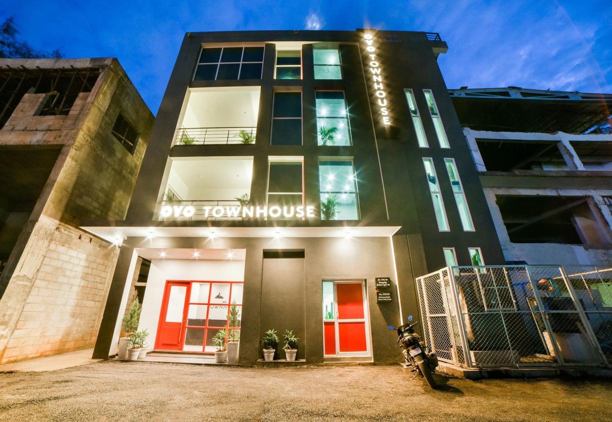 Super Townhouse Hosur Main Road Bommanahalli Near Gopalan Innovation Mall Bangalore Exterior foto
